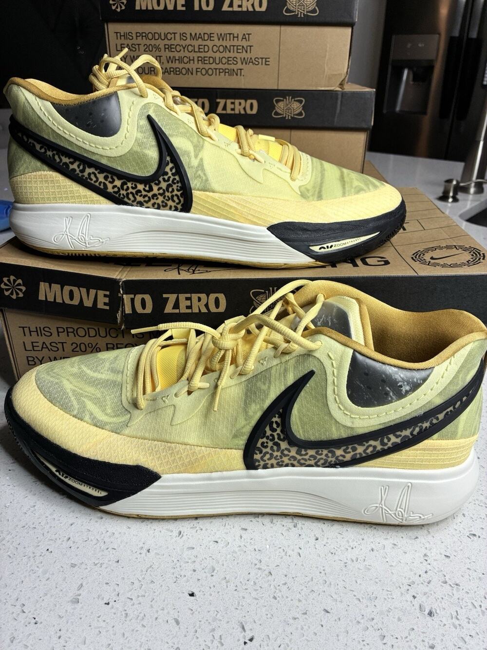 Brand New Kyrie 8 Nike sneakers shoes In The Box Dj6017-800 Size 18 Men’s